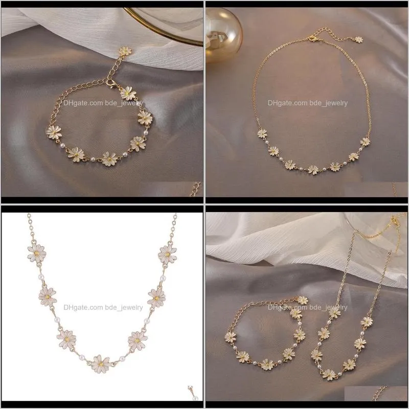 raza sweet and  daisy flower necklace bracelet temperament simple niche design short clavicle chain dff0638