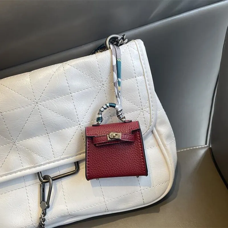 Handmade Leather Luxury Designers Keychains Women mini Basket / Bucket /Headphone Bag Men Car Key Rings Pendant Accessories 