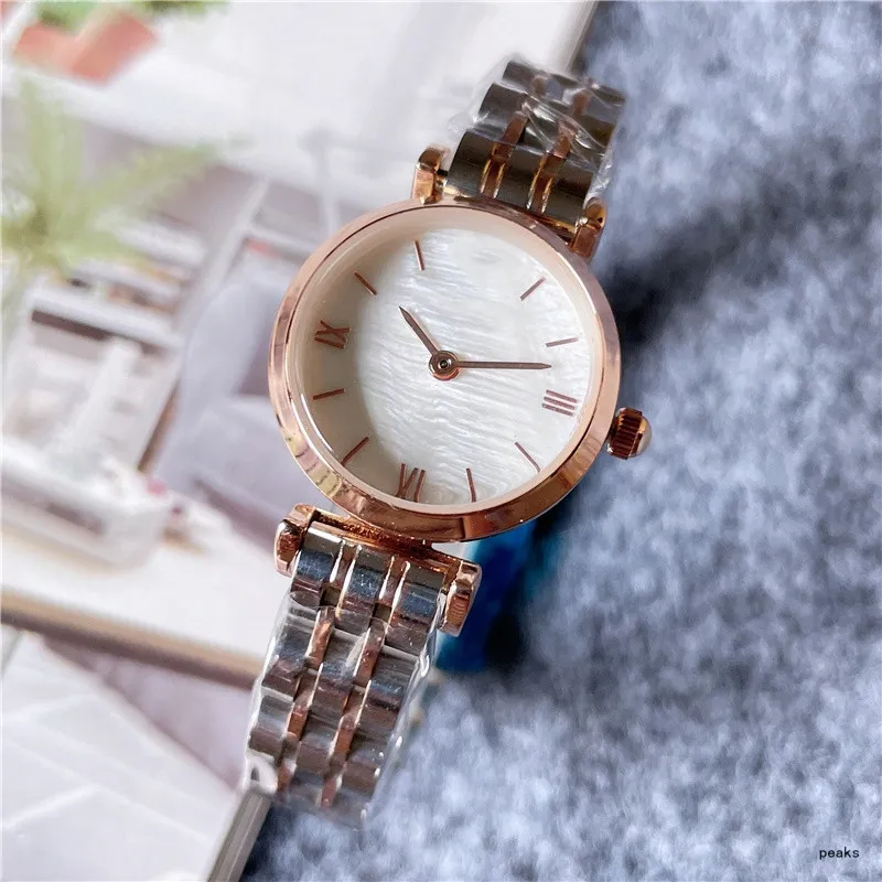 2021 Nouveaux montres pour femmes de luxe à deux points Montre à quartz de haute qualité Top Brand Hot horloge bracelet en acier femmes accessoires de mode style All over the sky star