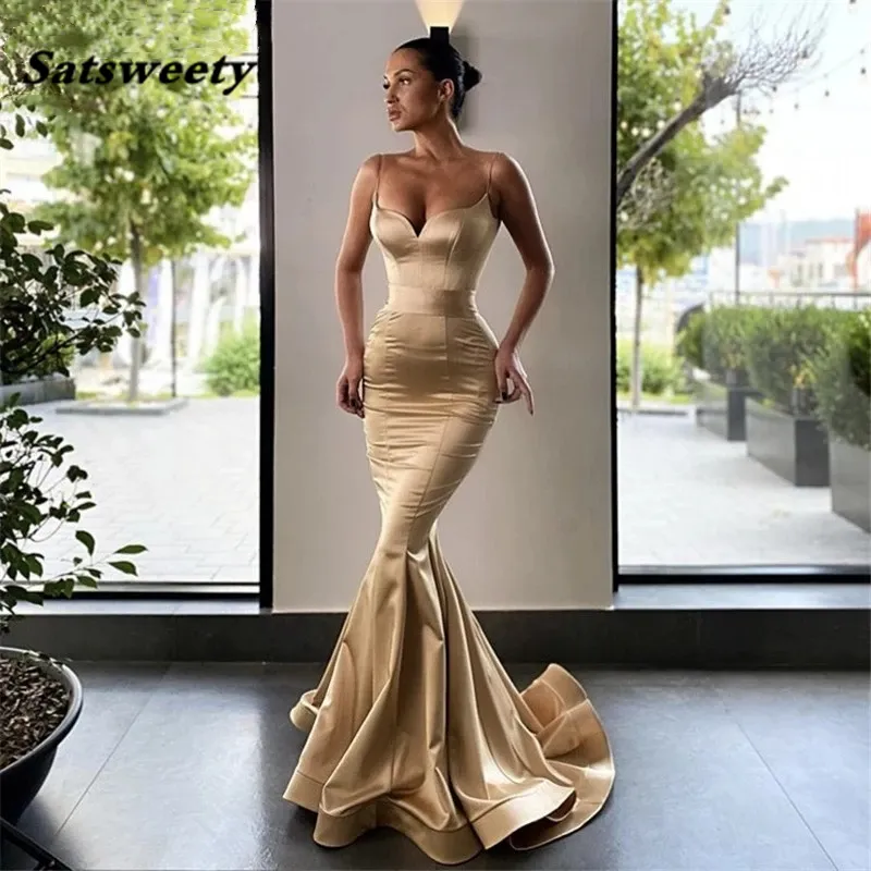 Color champagne top en vestidos