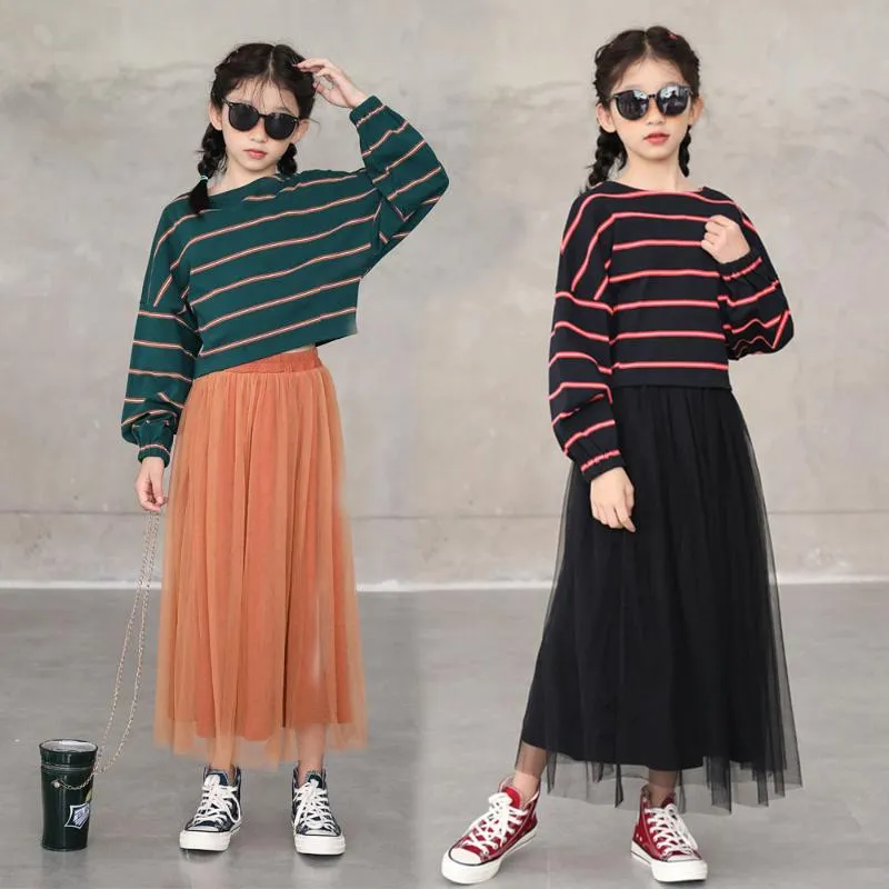 衣類セット子供長袖ストライプのTシャツメッシュプリーツスカートの女の子の秋のシンプルなインサイドスタイルの学校服ティーンエイジャー