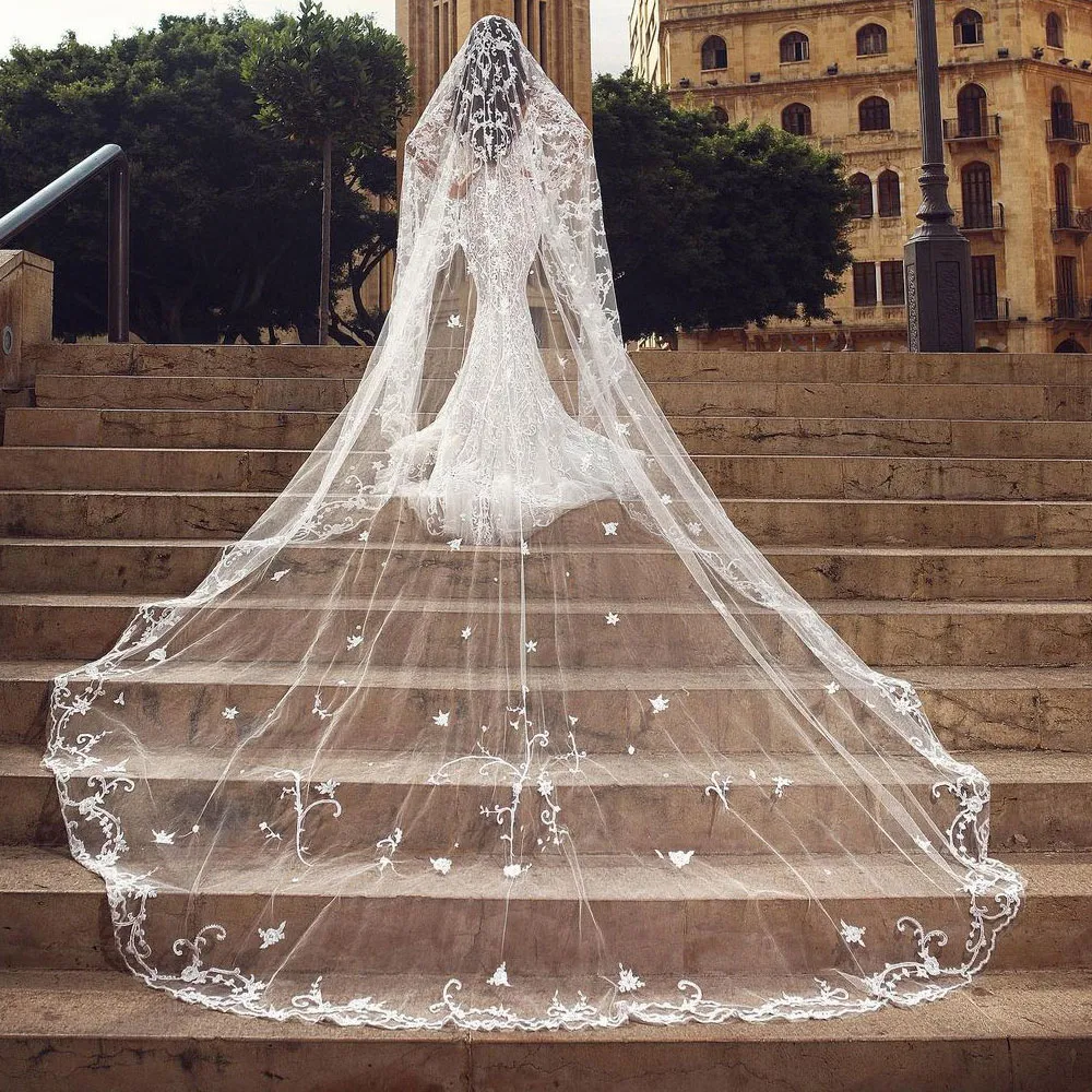 Velos de novia de catedral a la moda borde con apliques de encaje tul suave una capa largo velo de novia a medida con peine