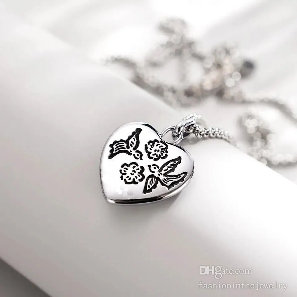 Luxury Fashion Necklace Designer Jewelry Pendant Jubileumsgåva 45 cm Långkedja Flower Bird Tiger Heart Halsband för kvinnor Sterling Silver Couples Wholesale
