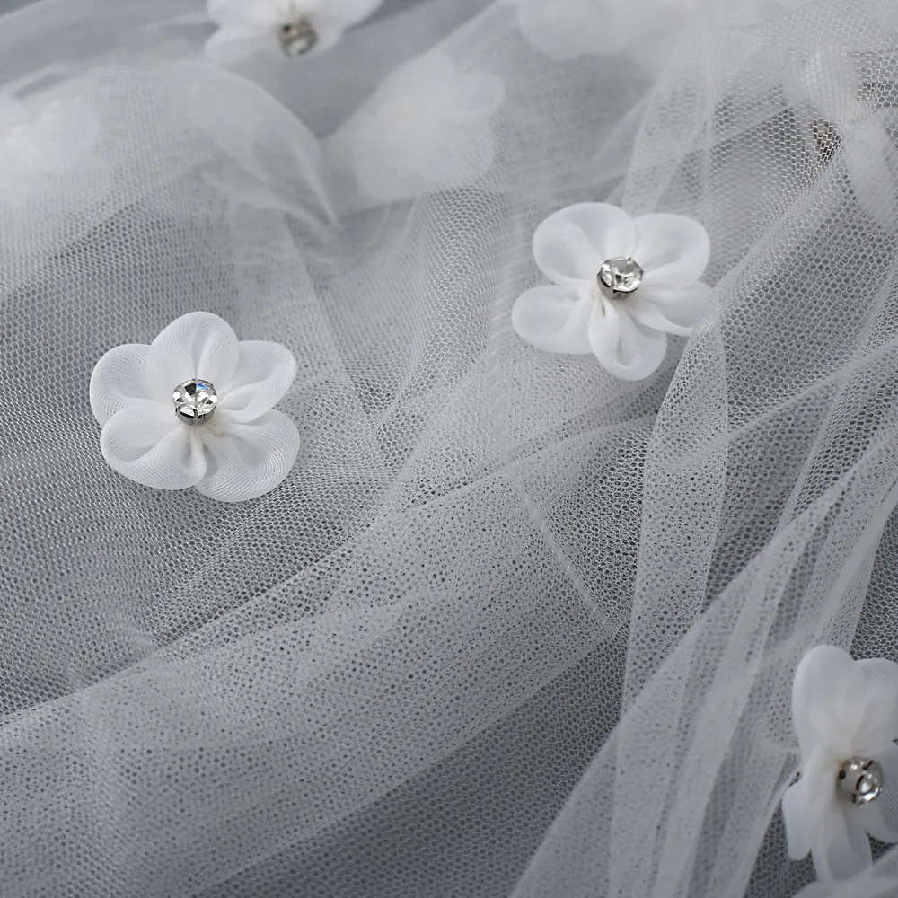 Simples casamento curto-véus feitos mão flor pérolas laço applique uma camada corte borda barato véu nupcial