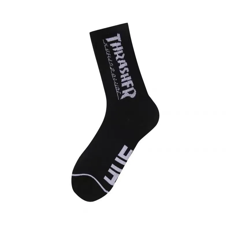 Chaussettes pour hommes en gros hommes mi-tube automne et hiver bas Ins tendance rue déodorant sport étudiant basket-ball à long tube