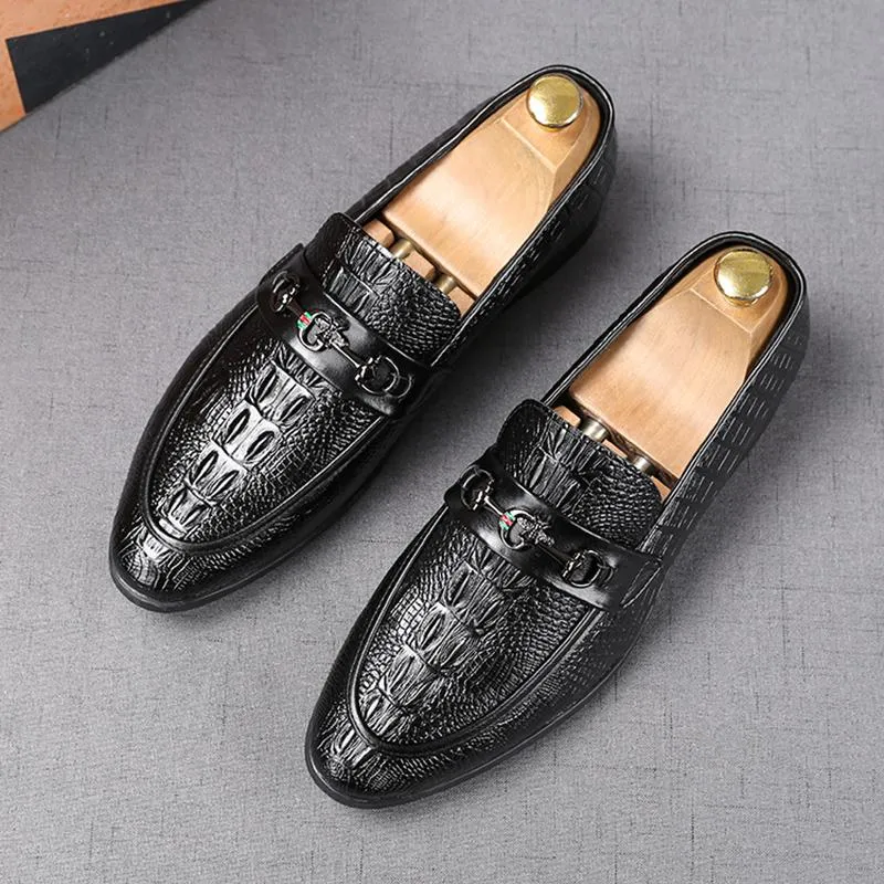 2021 Fashion Pointed crocodile pattern Slip On Casual Flats Oxford Homecoming Shoes For Men Charm Wedding Dress Prom Footwear