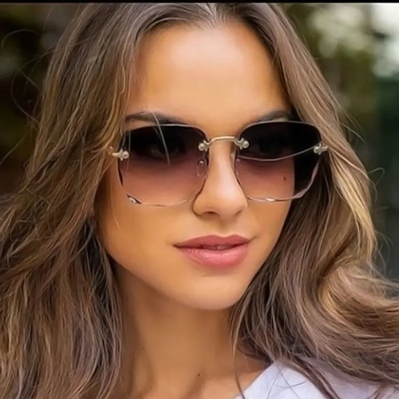 2021 Occhiali da sole senza montatura quadrati Donna Designer di marca di lusso Occhiali rossi estivi Occhiali da sole moda per uomo UV400 Shades Oculos