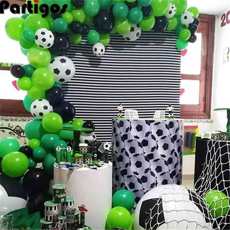 87pcs Soccer Party Ballon Garland Kit 12 inch Voetbal Gedrukte ballonnen met 16FT SRIP voor voetbalfeest Decoratie Air Globos 210719