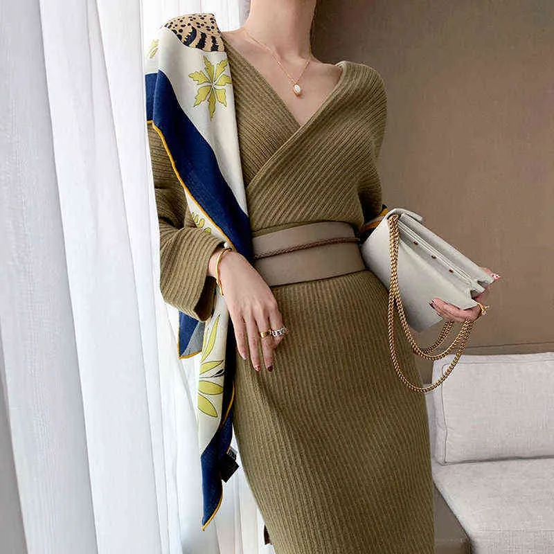 女性秋冬暖かいセータードレス2021新しいファッションセクシーなVネックバックレスラップヒップハンボックビンテージ気質ニットドレスY1204