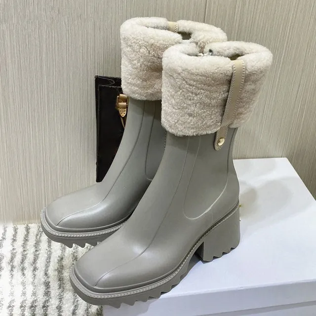 Moda Wełna Kobiety Buty Square Toe Damskie Buty Chunky Obcasy Kostki Boot Rozrywka Czarna Skórzana Platforma Buty Kobieta