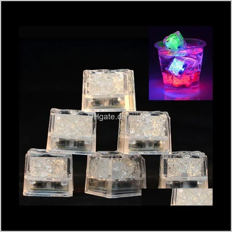 Party Decoratie Aoto Kleuren Mini Romantisch Lichtgevende Kunstmatige Ice Cube Flash Led Light Bruiloft Christus