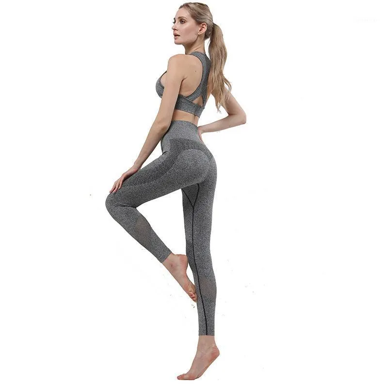 Yoga Outfits 2021 Damen Nahtlose Sportanzug Set Quick-Trocknung Atmungsaktive Sportskleidung Fitness Laufende Top- und Leggings-Anzüge