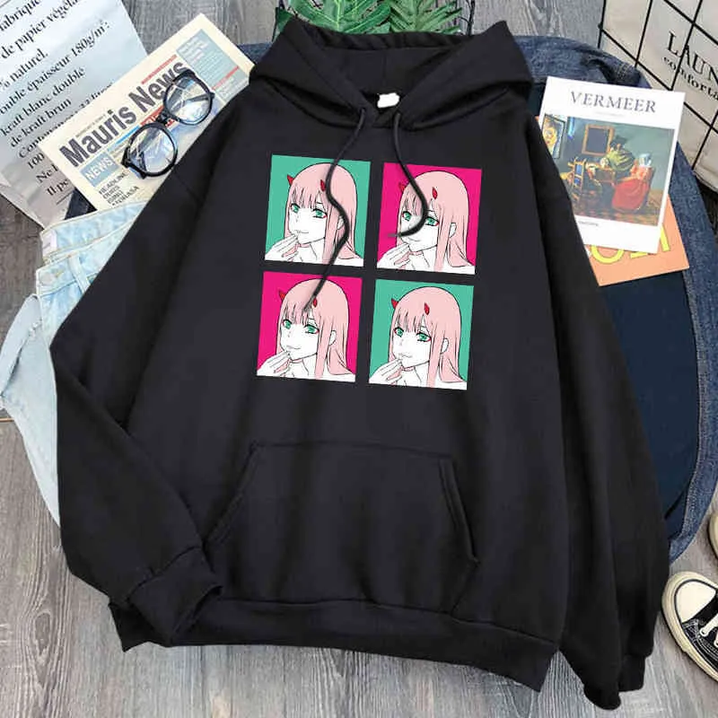 Dessin animé Zéro Deux Anime Imprimer Hoodies Homme Causal Lâche Sweats Hiver Automne Polaire Harajuku À Manches Longues Poches Streetwear H1227