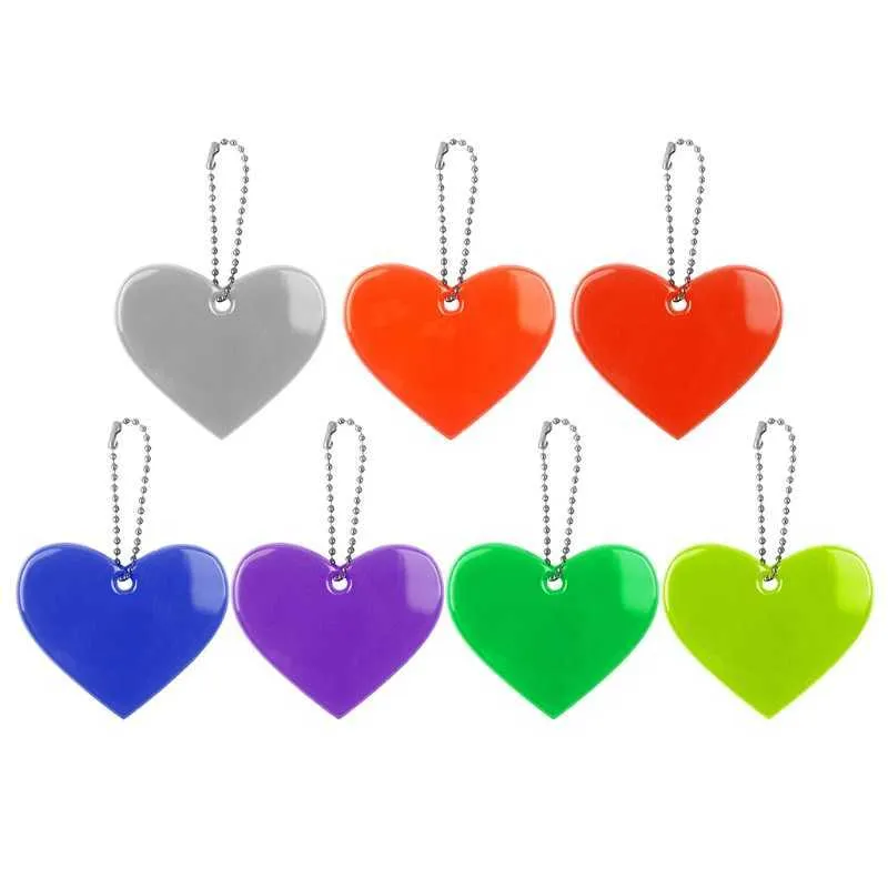 5Pcs Cute Heart Shape Reflective Keychain Bag Pendant Accessories Doft PVC Reflector Keyrings For Visible Safety G1019