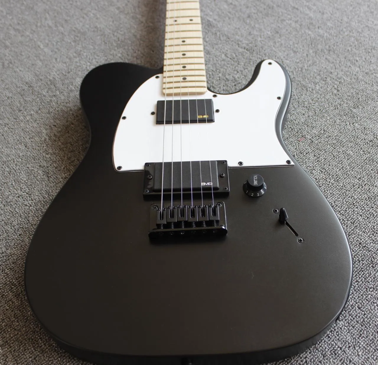 Niestandardowy sklep Jim Root Signature Matte Black Electric Guitar China EMG Pickups, Czarny sprzęt