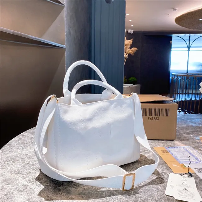 Large-capacity urban Bags shopping Bag Women Luxurys Designers 2021 Handbag for travel and office Shoulder Handbags High-quality hardware Crossbody Wallets