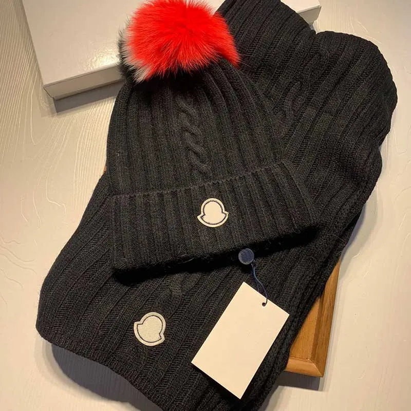 2021 Écharpe de chapeau de tendance de laine à la mode ensemble de chapeaux de rue de haute qualité hommes et femmes foulards de châle de créateur de mode ajustés classe d'hiver301q