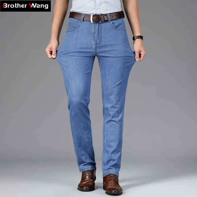 Klasyczny styl lato Mężczyźni Ultra-Cienki Dżinsy Biznes Casual Light Blue Stretch Bawełniane Dżinsy Męskie Spodnie marki G0104