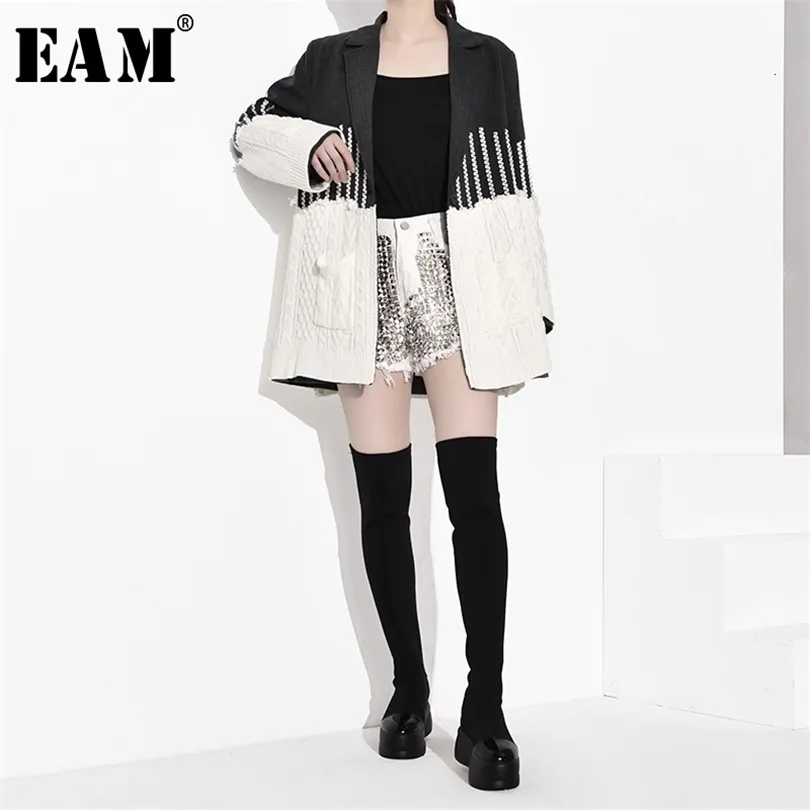 [EAM] Loose Fit Gray Cotrast Color Split Knitting Jacket Lapel Long Sleeve Women Coat Fashion Spring Autumn JZ2481 211014