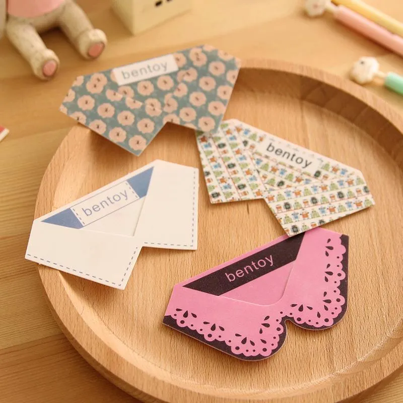 Bookmark 1pcs JB145 Japanse en Koreaanse briefpapier Verschillende creatieve bladwijzers PVC Collar Plastic Page