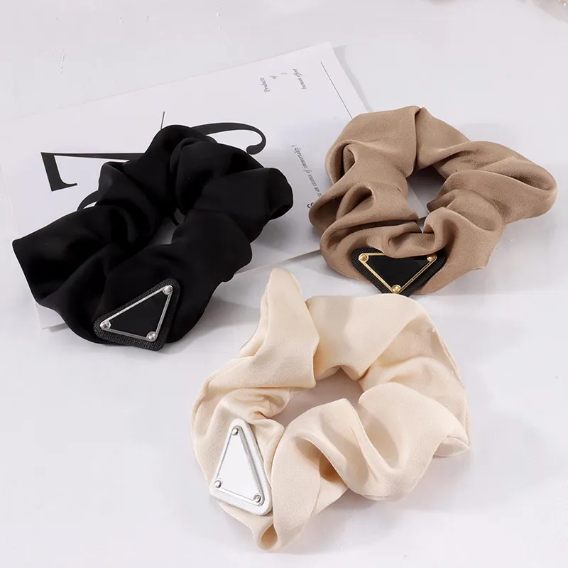 Kvinnor Silk Letter Scrunchie Hair Rubber Bands Hårband för tjejhalvhålhållare Solid Color Headband Soft Elastic Headwear Accessories