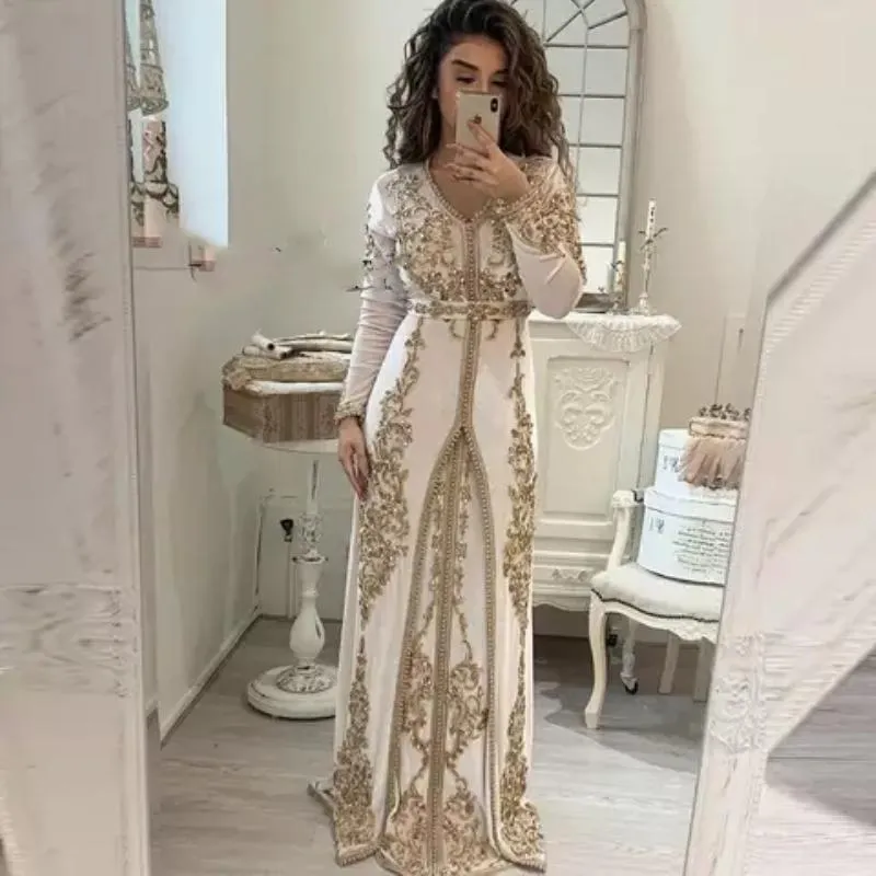 Elegant elfenben marockansk kaftan muslimsk kvällsklänningar långärmad applikationer gyllene spets islamiska saudiarabien dubai formella parti prom klänningar