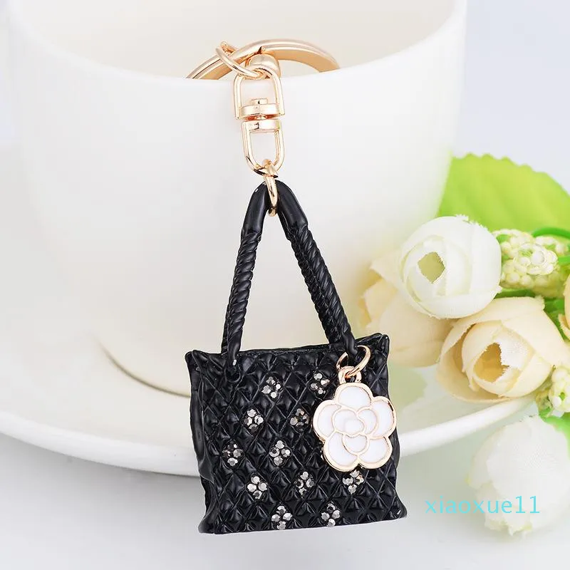 Beyaz Siyah Pembe Emaye Kristal Kuatrate Çanta Çiçek Charm Anahtarlık Zincirleri Tutucu Altın Renk Kadın Modelleri Anahtarlık Takı