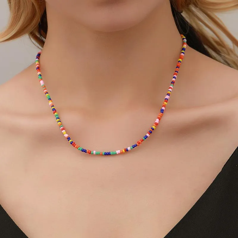Mode Beaded Color Halsband för kvinnor Pärlor Sommarstrand Clavicle Chain Boho Kort Halsband Färgglada Smycken
