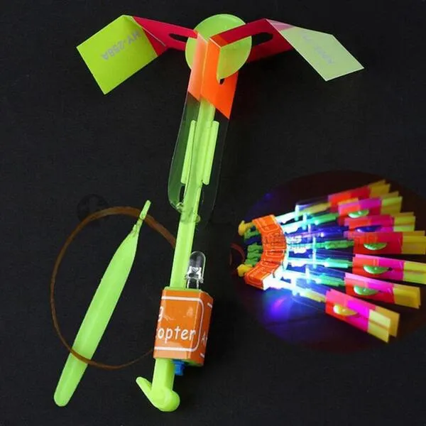 Jogos ao ar livre LED Flechar Flyer Flyer Flying Rocket Amazing Seta Helicóptero Voador Guarda-chuva Crianças Luminous Brinquedos Magic Shot Light-up Parachute Presentes