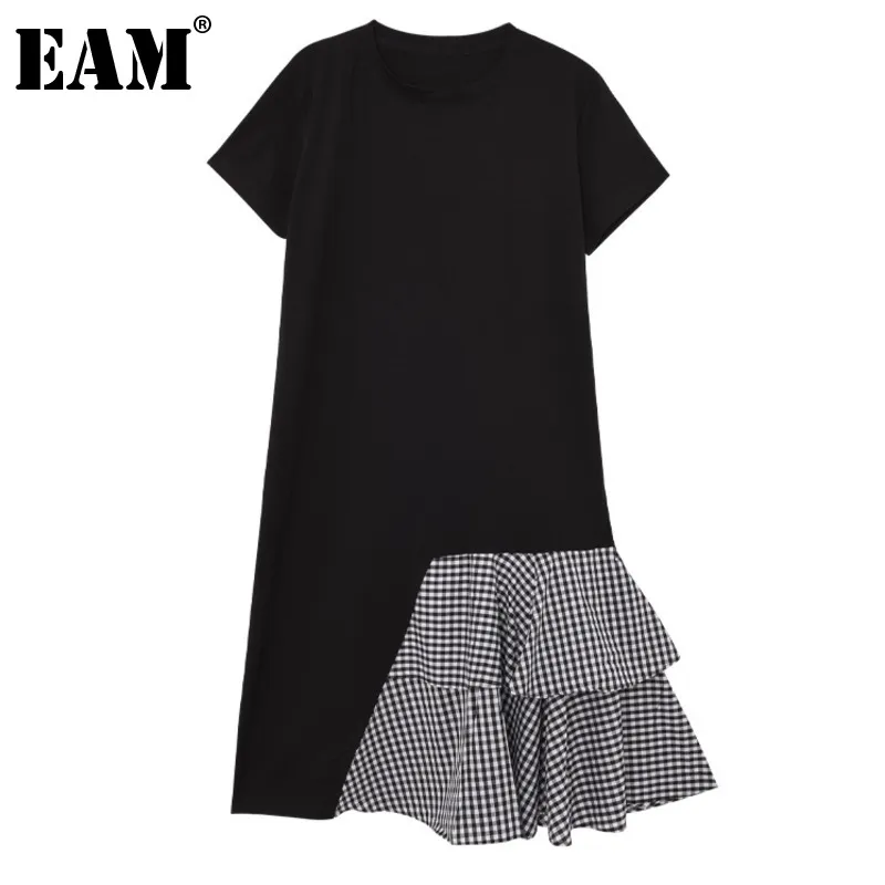 [EAM]女性黒格子縞スプライスフリルドレスラウンドネック半袖ルーズフィットファッションスプリングサマー1DD6904 21512