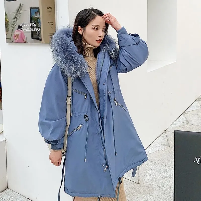 冬の女性のジャケットコットンコートウォームロングパーカーのフェイクの毛皮のライナーカラーフード付きのoutwear 210423