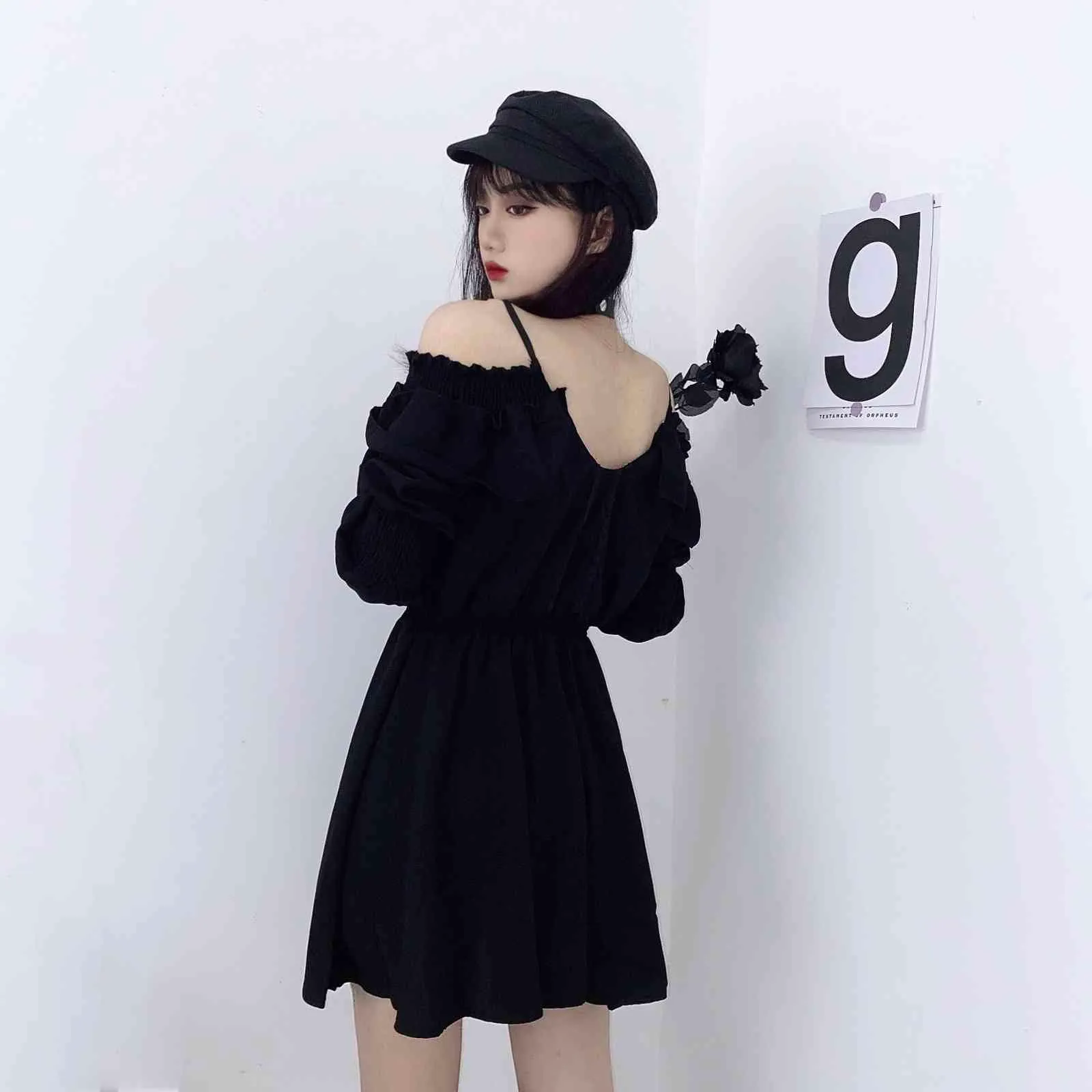 Korean Autumn Gothic Black Lace One-Piece Dress for Women - Casual, Sexy, and Long-Sleeve Black dinner party Dress