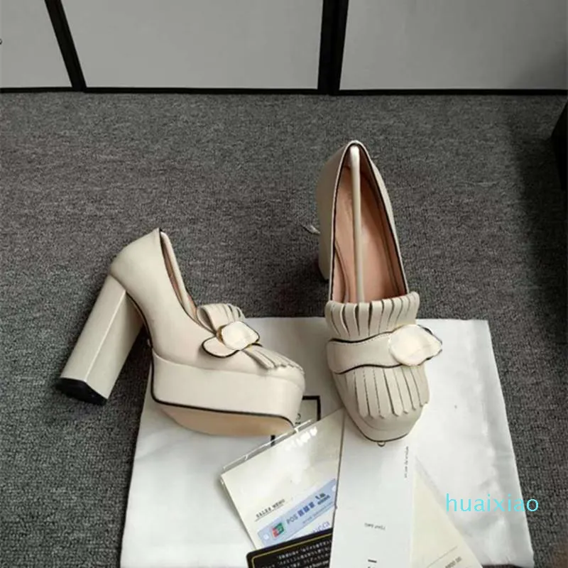 2021 Designer Fashion Women's Formal Shoes Super High Heel Water Table Tassel Metal Knapp Logo Kvalitet Autentisk Lyxig Elegant 35-41 TT889