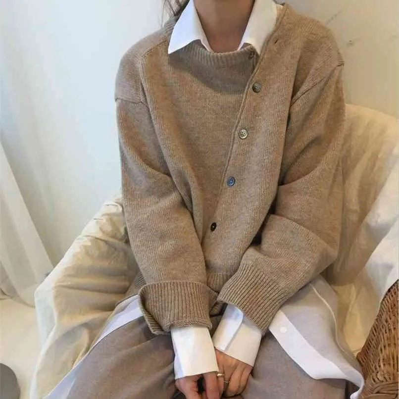 Fashion Women Pull printemps et automne oblique boucle irrégulière design paresseux en tricot cardigan 210520