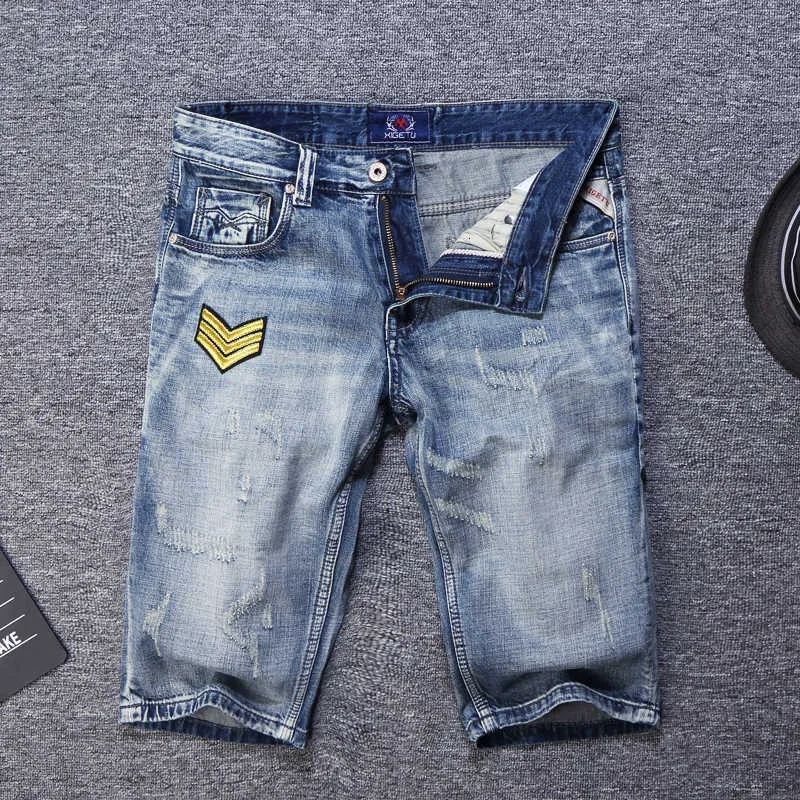 Streetwear Summer Ly Fashion Men Jeans Retro Ljusblå Patches Designer Ripped Denim Shorts Hip Hop Punk Short Fqbm