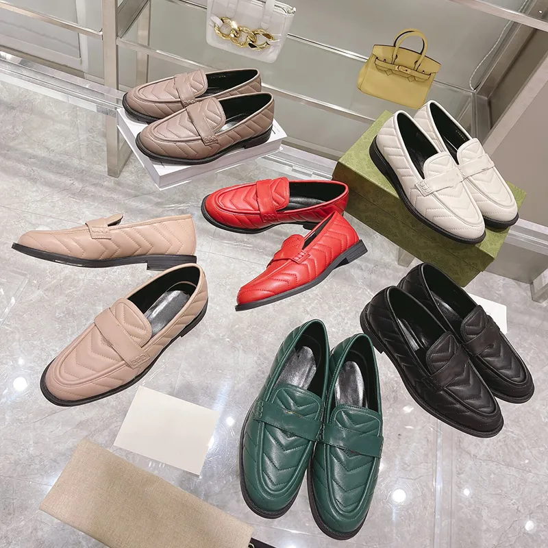 Lente lederen dame jurk schoenen klassieke designer letter V-vormige ronde teen platte hak loafers casual schoen voor vrouwen met doos