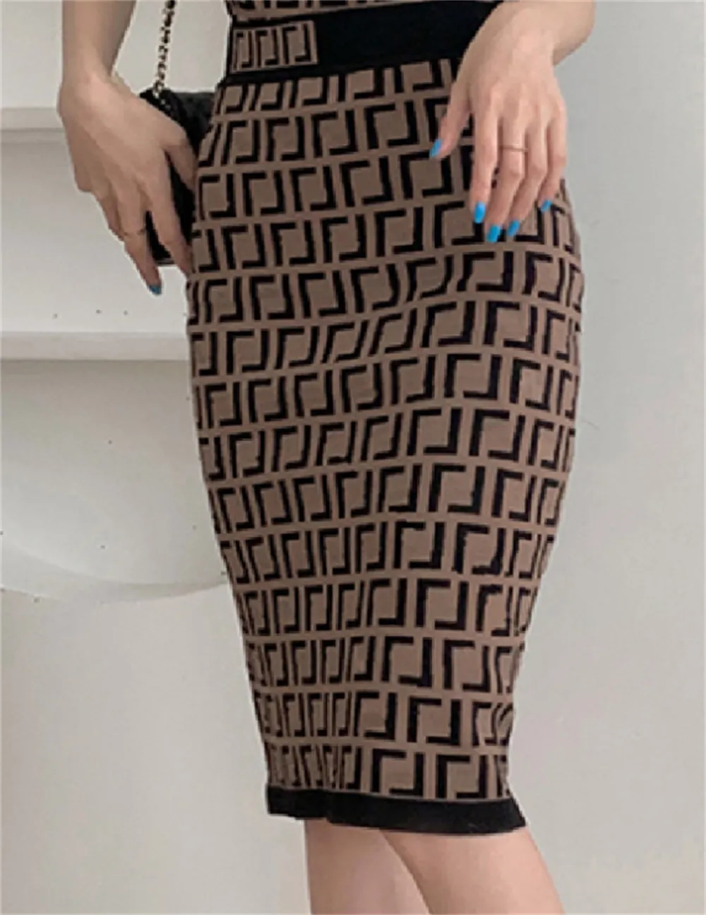 Designer Womens Dresses Elegant Chain Letter Party Dress Women's Fashion Half-length Skirt Solid Color Knit Step Package Hip Short Size S-XL 691