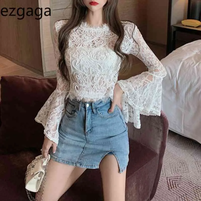 Ezgaga Sexy Blouse Femmes Printemps Élégant Dentelle Évider Flare Manches Mince Mode Coréenne Dames Crop Tops Clubwear 210430