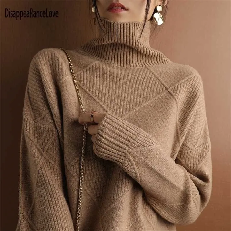 Maglione pullover a collo alto autunno inverno di alta qualità Donna Maglioni lavorati a maglia taglie forti Maglioni morbido bianco nero maglione 211103