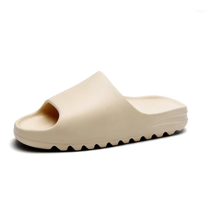 Arrivo Ciabatte da spiaggia da uomo Beige Nero Ciabatte alla moda per uomo Yez Slipper1