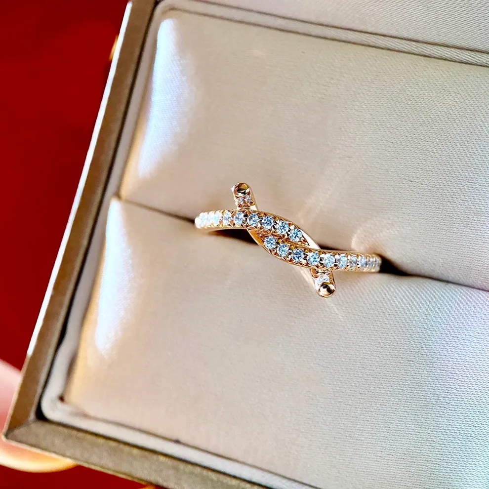 Diamants Legers Ring Diamonds高級ブランド公式の再現トップクオリティ18 K金具リングブランドデザイン新販売ダイヤモンド記念日ギフト箱バンド