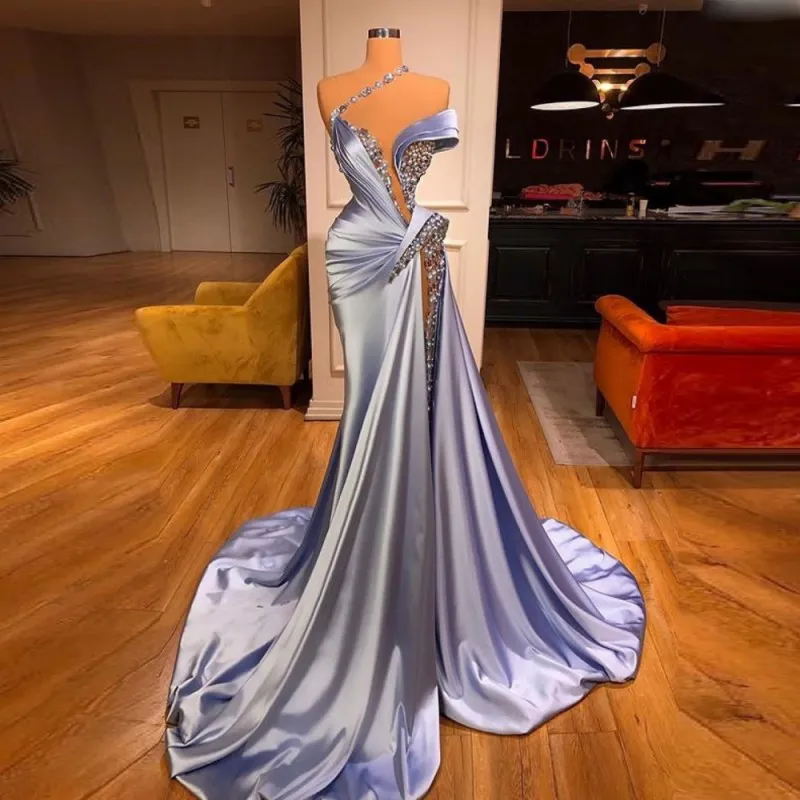 Sky Blue Mermaid Evening Dresses One Shoulder High Side Slit Ruffles Beaded Elegant Sweep Train Prom Kappor Robe de Soiree Vestaglia Donna Formell Party Dress