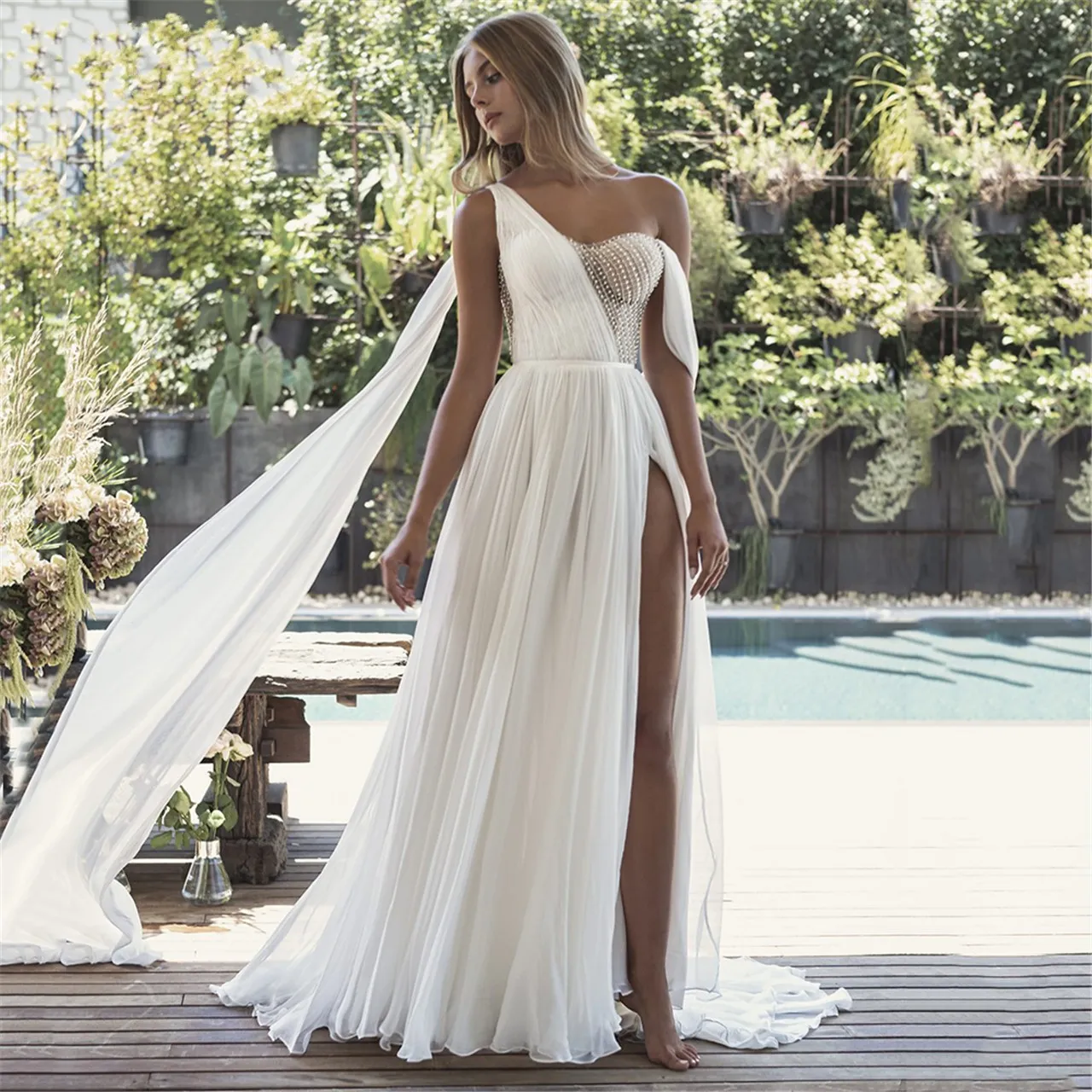 2022 Chiffong Beach Wedding Dress One Shoulder Beading Boho Bride Gowns Sexig High Side Slit Bridal Gowns Custom Made Vestido de Noiva Mariage