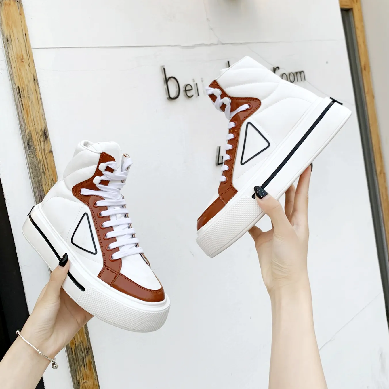 100 品質保証 21 Pトップデザイナー男性女性プラットフォームキャンバスシューズ男女性カジュアル靴カップル高ロースニーカーレザージョイントファッションニュートラルダッシュ脂肪ビッグサイズ35 46ボックス 通常価格 Vtech Computer Com