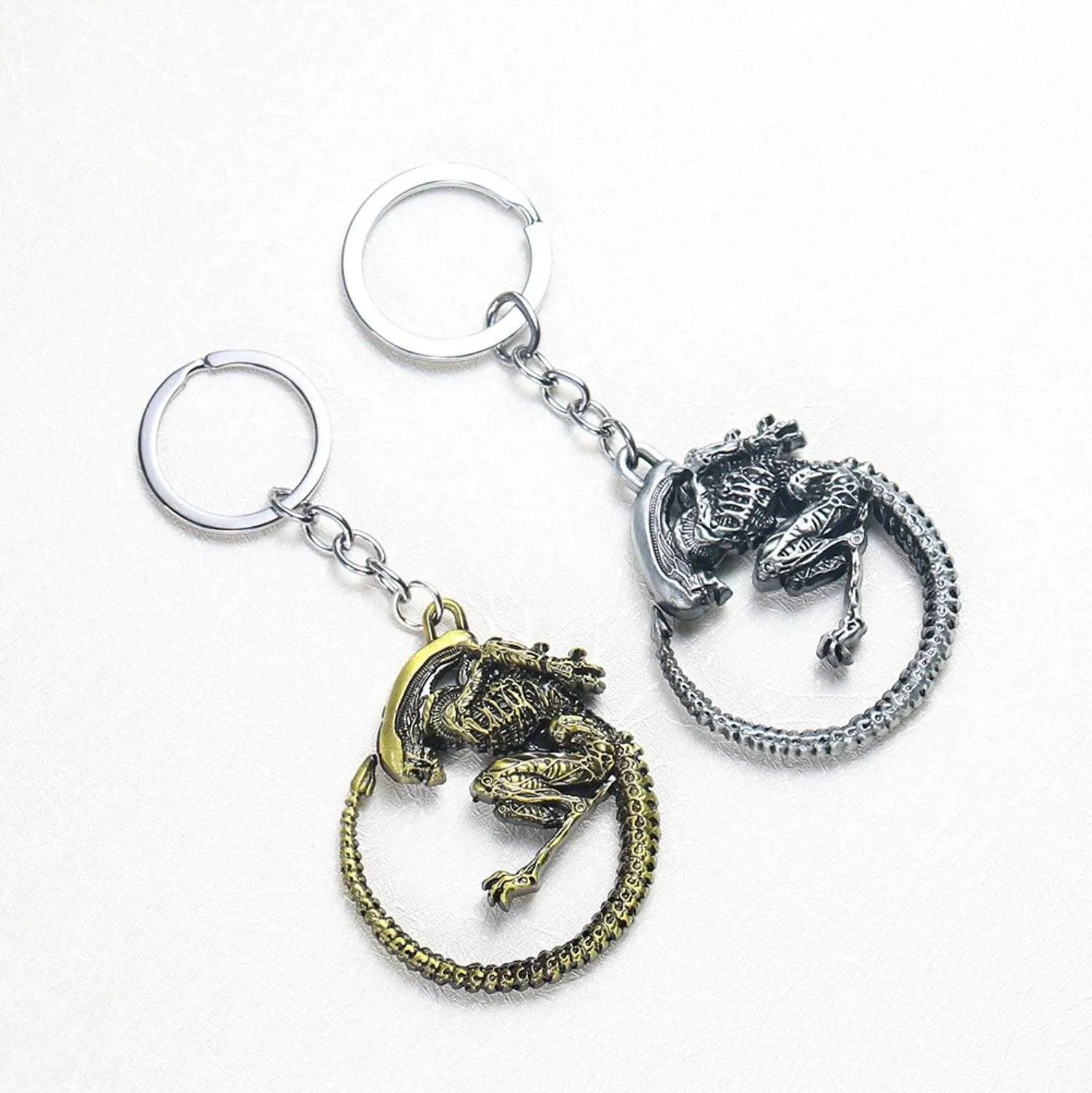 3Dキーチェーン：ゲームにインスパイアされたクリーチャーテールボーンペンダント メタルお土産キーリング、ネックレスアクセサリーを￥694 |  DHgate