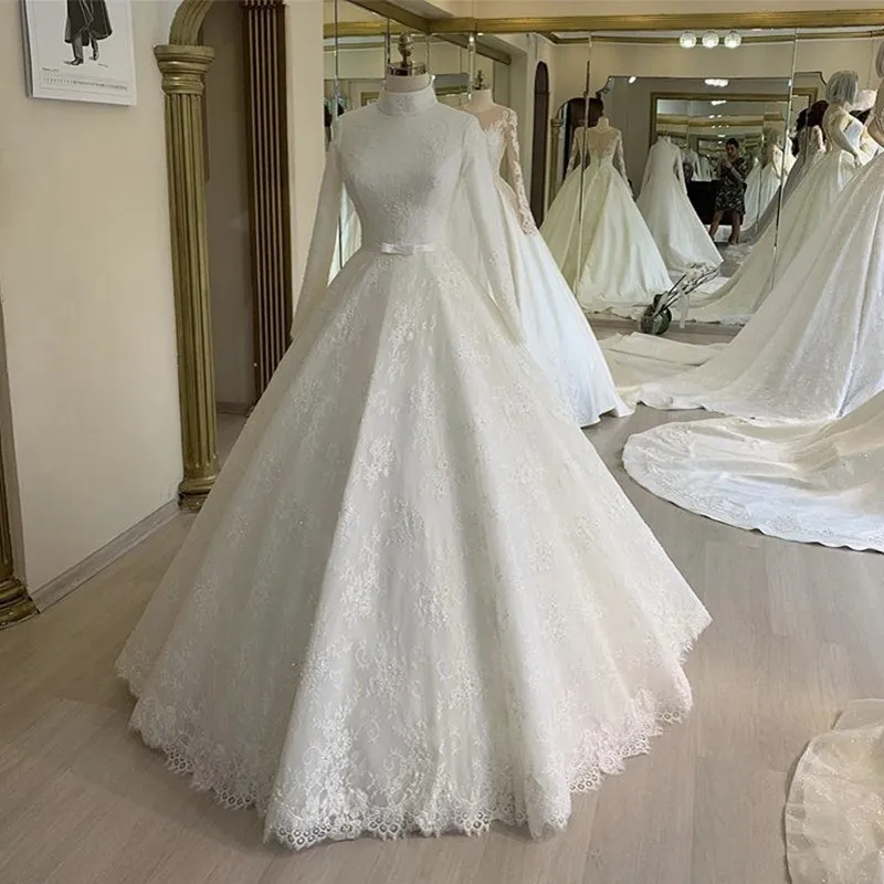 Laço Muçulmano Lace Uma linha Vestido de noiva mangas compridas Pescoço alto Árabe Dubai Outono Inverno Nupcial Vestidos Formal Piso Comprimento Islâmico Noiva Vestidos 2022