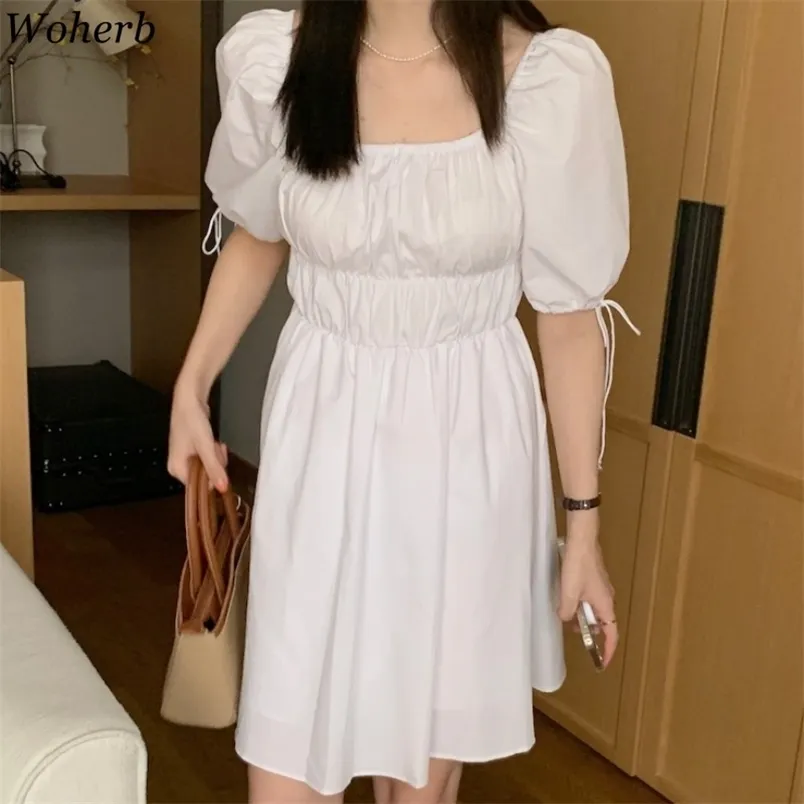 Koreanska söta pläterade klänning kvinnor sommar elegant fyrkantig krage party vestidos sexig chic lady vintage vita klänningar 210519