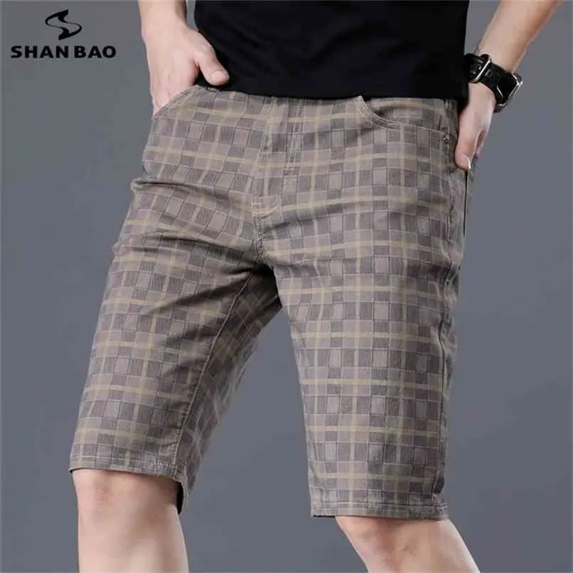 SHAN BAO Lightweight Fitting Straight Fashion Shorts Summer Classic Brand Youth Men's Cotton Stretch Plaid Casual 210806