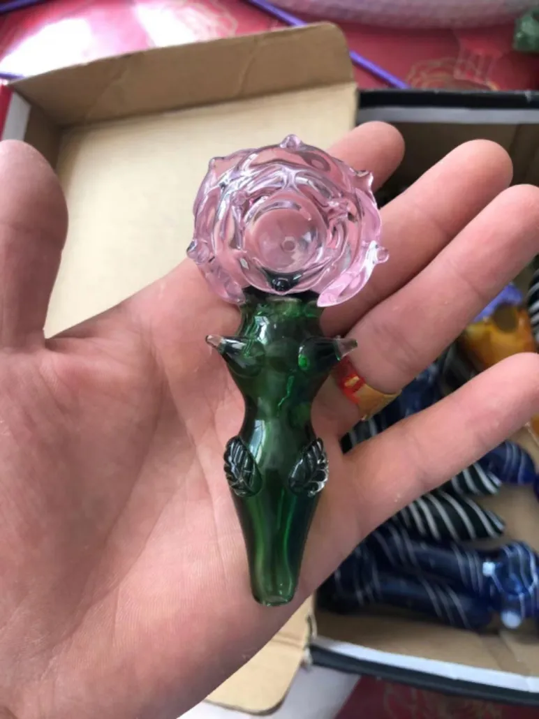 2021 Belles pipes à fumée en forme de rose en verre fumée à la main dab rig pipe en verre pipe à fumer outil de tabac aux herbes sèches