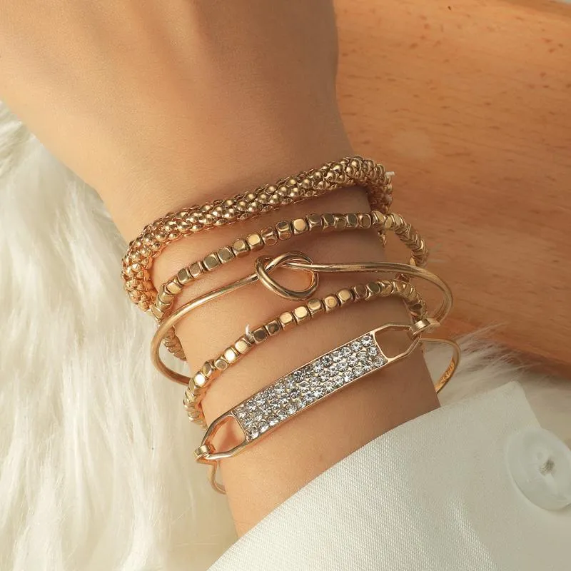 Bangle Retro Style Chain Bracelet conjunto de 5 peças, diamante multi-camada geométrica oco simples conjunto criativo de jóiasqw33